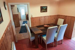 Posedenie v ubytovaní Holiday home in Balatonkeresztur 19455