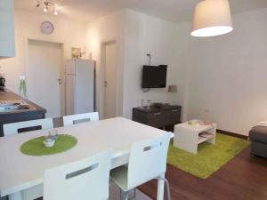 Kuchyň nebo kuchyňský kout v ubytování Apartment Pula, Istia 5