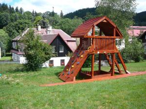 Herní místnost nebo prostor pro děti v ubytování Holiday home in Josefuv Dul 1726