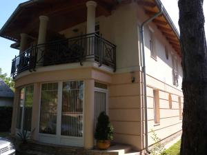 Budova, v ktorej sa apartmán nachádza