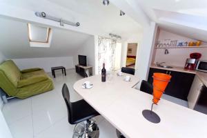 Kuchyňa alebo kuchynka v ubytovaní Apartment Crikvenica, Vinodol 14
