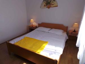 Postel nebo postele na pokoji v ubytování Holiday home in Medulin - Istrien 8949