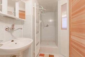 Kúpeľňa v ubytovaní Apartment Svoboda nad upou 2 + 19 fotografií