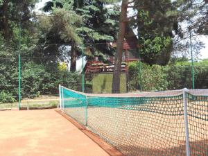 Tenis alebo squash v ubytovaní Holiday home in Stipoklasy 1175 alebo jeho okolí