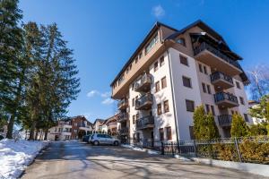 Το κτήριο όπου στεγάζεται  το διαμέρισμα