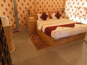 Aroma Desert Safari Camp客房内的一张或多张床位