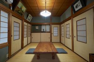 Fotografie z fotogalerie ubytování 一棟貸自炊可-海辺の古民家で楽しむ昭和ライフ-熊野古道歩きの拠点に-Wi-Fi-駐車場2台無料 v destinaci Shimosato