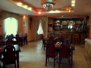 Hol lub bar w obiekcie Villa Eden & Restaurant