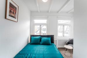 Postel nebo postele na pokoji v ubytování Leonidas Grand Suite