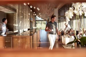 Hosté ubytování Minthis Resort + 37 fotografií