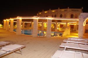 Bazén v ubytování Hotel Nicolaj nebo v jeho okolí