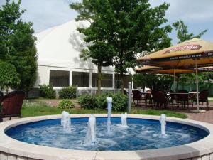 Bazén v ubytování Hotel Delminium nebo v jeho okolí