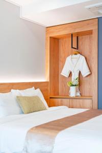 Embledon Hotel客房内的一张或多张床位