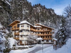 Hotel Gasthof Felsenkeller v zimě