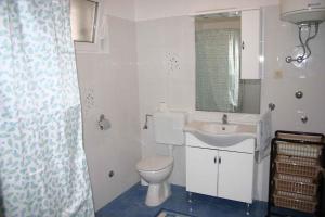 A bathroom at Apartments in Rovinj/Istrien 11700