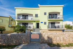 Fotografie z fotogalerie ubytování Apartments in Vir - Insel Vir 41235 v destinaci Vir