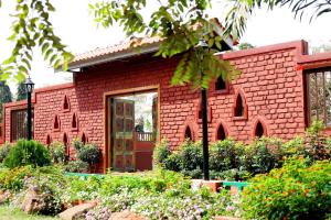 صورة لـ Pali Village Resort في Mire