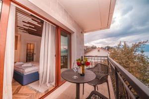 Balkón nebo terasa v ubytování Barka B'n'B - Elegant Seaview Rooms