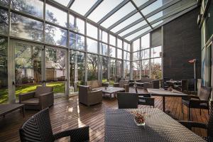 Restoran või mõni muu söögikoht majutusasutuses Hotel For You