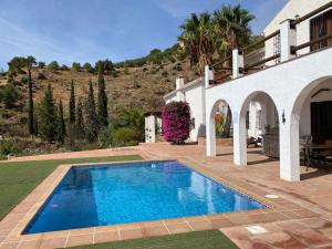 Басейн в или близо до Cortijo Las Palmeras El Chorro