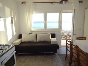 Gallery image of Apartment in Duce with sea view, balcony, air conditioning, WiFi 237-1 in Duće