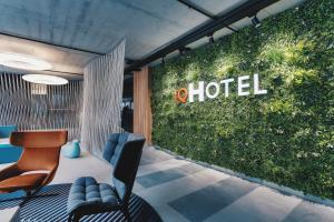 Posezení v ubytování IQ Hotel