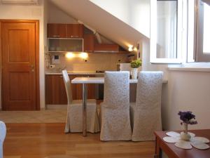 Kuchyň nebo kuchyňský kout v ubytování Holiday Home Sumartin (626-1)