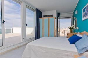 Postel nebo postele na pokoji v ubytování Hotel International direttamente sulla Sabbia + 35 fotografií