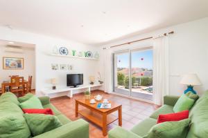 Μια τηλεόραση ή/και κέντρο ψυχαγωγίας στο Villa Poppy