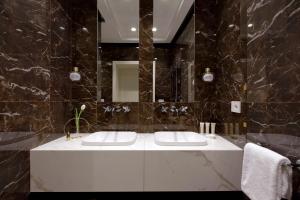 Kúpeľňa v ubytovaní Domna Luxury Suites