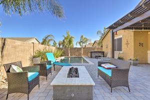 Istumisnurk majutusasutuses Pool, Resort Amenities Queen Creek Home!