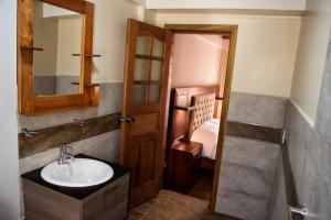Koupelna v ubytování Hotel Imperial Zumbahua & Quilotoa Lodge