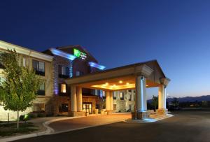 Holiday Inn Express Hotel & Suites Longmont, an IHG Hotel