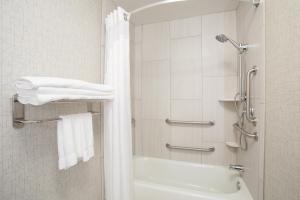 Holiday Inn Express Hotel & Suites Longmont, an IHG Hotel