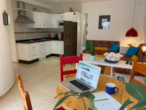 Kuchnia lub aneks kuchenny w obiekcie Casa Sunshine Cotillo Mar