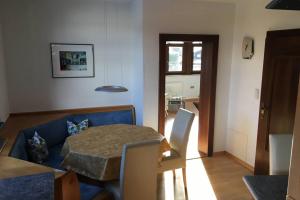 Posezení v ubytování Ferienwohnung Appartement Am Schilf XL