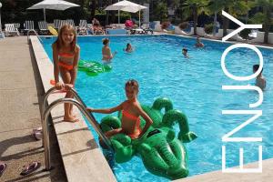 Bazén v ubytování Hotel Olympia nebo v jeho okolí