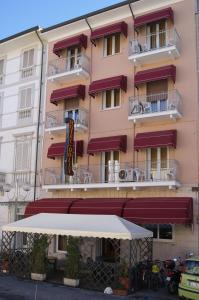 Budova, kde se hotel nachází