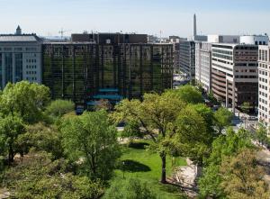 Nespecifikovaný výhled na destinaci Washington nebo výhled na město při pohledu z hotelu