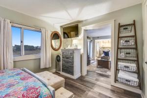 Köök või kööginurk majutusasutuses Pinnacle Port #115A by Book That Condo