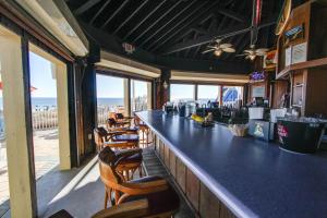 Фотография из галереи Boardwalk Beach Resort #806 by Book That Condo в Панама-Сити-Бич