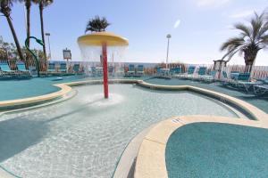 Бассейн в Boardwalk Beach Resort #806 by Book That Condo или поблизости