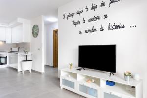 Kuchyň nebo kuchyňský kout v ubytování Eden Rentals Maday Home