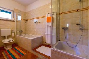 Fotografie z fotogalerie ubytování Holiday home in Tribalj 39243 v destinaci Tribalj
