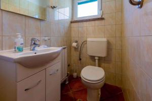 Fotografie z fotogalerie ubytování Holiday home in Tribalj 39243 v destinaci Tribalj