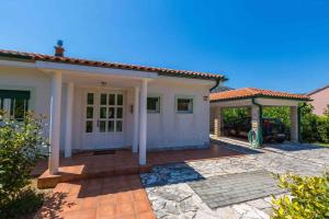 Fotografie z fotogalerie ubytování Holiday home in Tribalj 39243 v destinaci Tribalj
