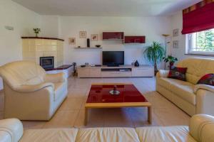 Fotografie z fotogalerie ubytování Holiday home in Tribalj 39243 v destinaci Tribalj