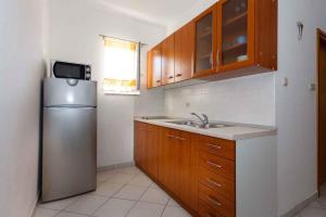 Küche/Küchenzeile in der Unterkunft Apartments in Vrbnik - Insel Krk 36771