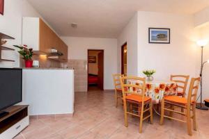Fotografie z fotogalerie ubytování Apartment in Vrbnik - Insel Krk 36856 ve Vrbniku