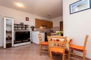 Fotografie z fotogalerie ubytování Apartment in Vrbnik - Insel Krk 36856 ve Vrbniku + 26 fotografií